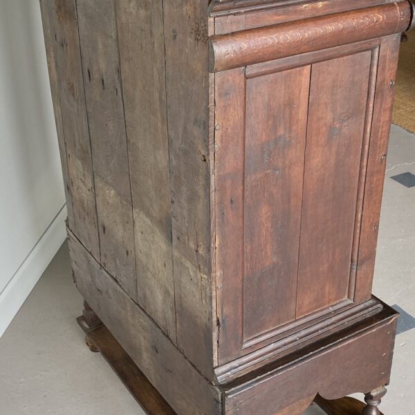 17th C. William-and-Mary Oak Chest on Stand - Get the Gusto, Case-goods - interior design, shop Get the Gusto - Get the Gusto, Amazon Get the Gusto - gusto shop