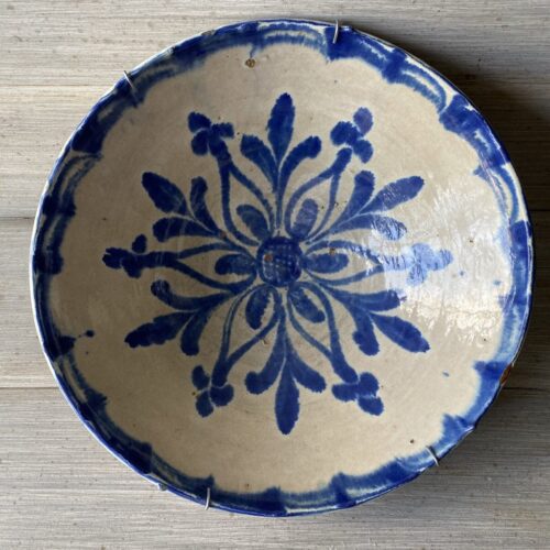 18th C. Spanish Culo Mono Bowl Flower - Get the Gusto, Pottery - interior design, shop Get the Gusto - Get the Gusto, Amazon Get the Gusto - gusto shop