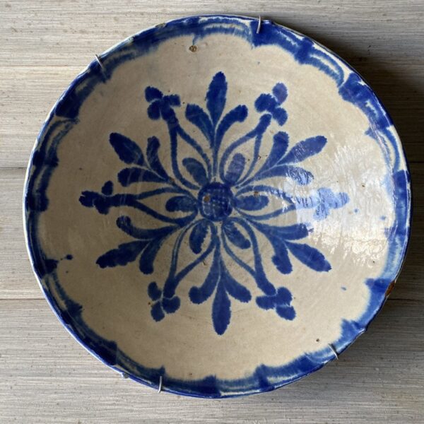 18th C. Spanish Culo Mono Bowl Flower - Get the Gusto, Pottery - interior design, shop Get the Gusto - Get the Gusto, Amazon Get the Gusto - gusto shop