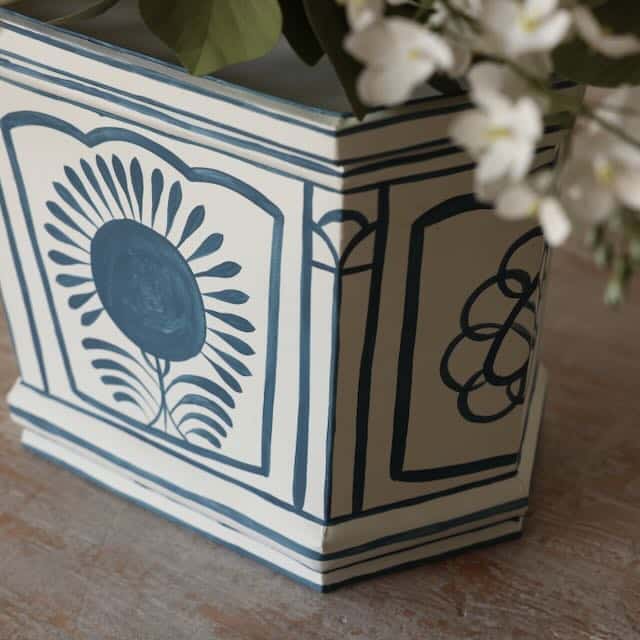 Delft Lilac Planter - Image 14